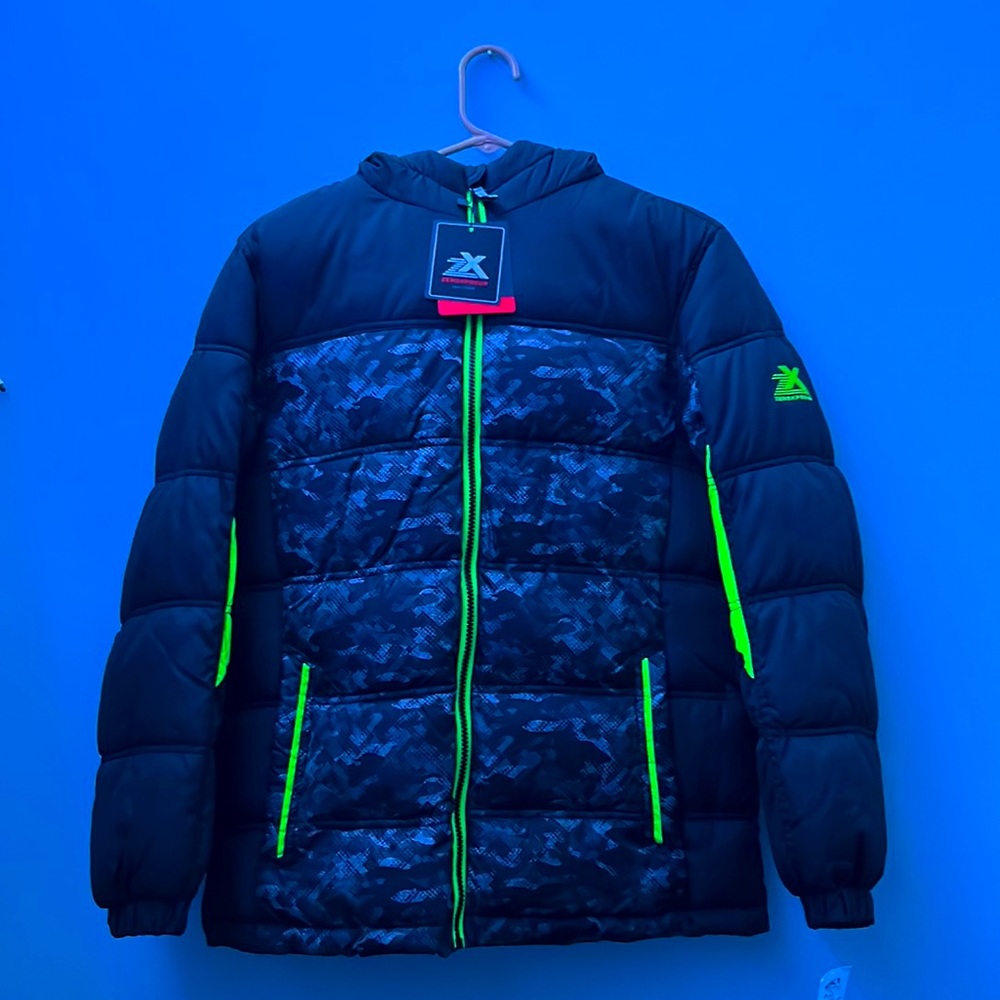 Zeroxposur, L 14/16 neon and black winter jacket.